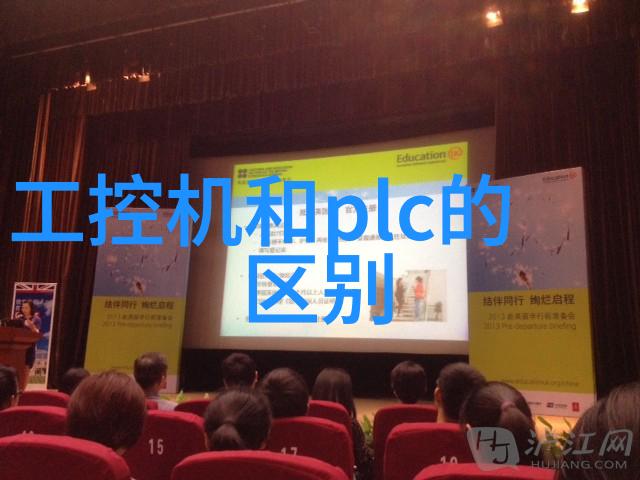 沙发上的蝴蝶效应轻触与重塑的交响曲
