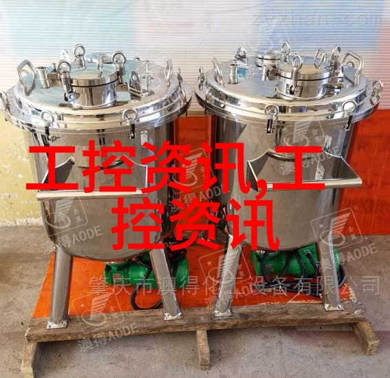 坐公交车最后一排跟陌生人我和他她之间的无言交流