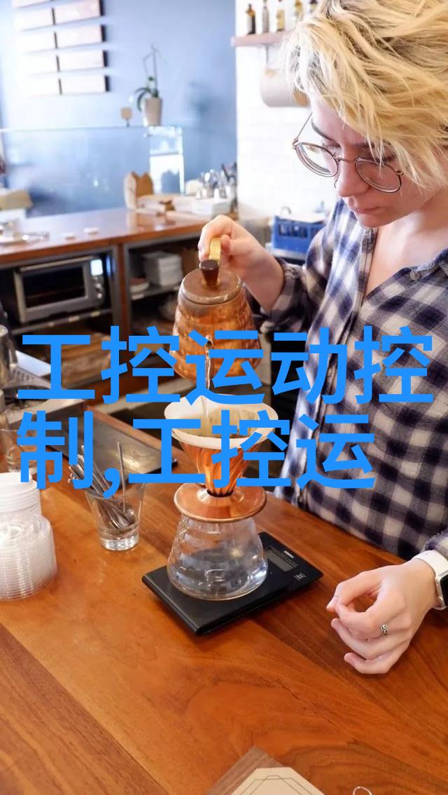 墙纸美学醇酸防锈漆清漆基膜之争