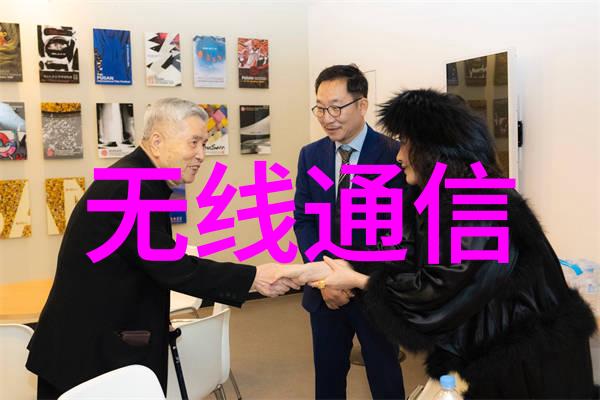 学生作品展览会在校内举行展示设计才华