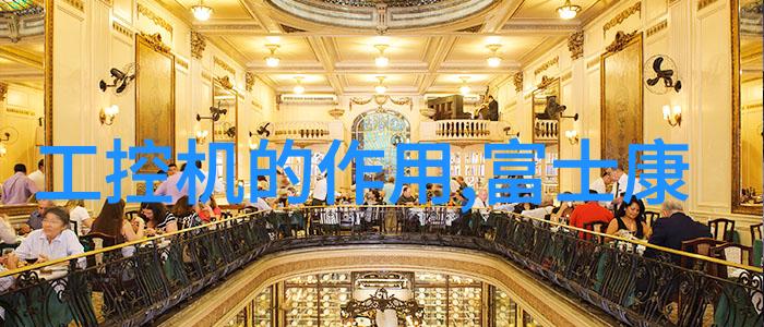 小心翼翼的抚慰宝宝不哭痛苦随之消散