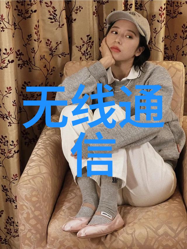 如何选择合适的客厅装潢设计效果图片
