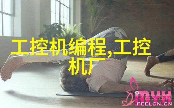 男人大鸟图片雄壮的男性形象与野性无畏的大型鸟类共同创作的独特艺术作品