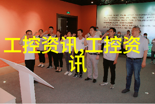 黑人缓慢而有力的往里挺力量与坚持的无声语言